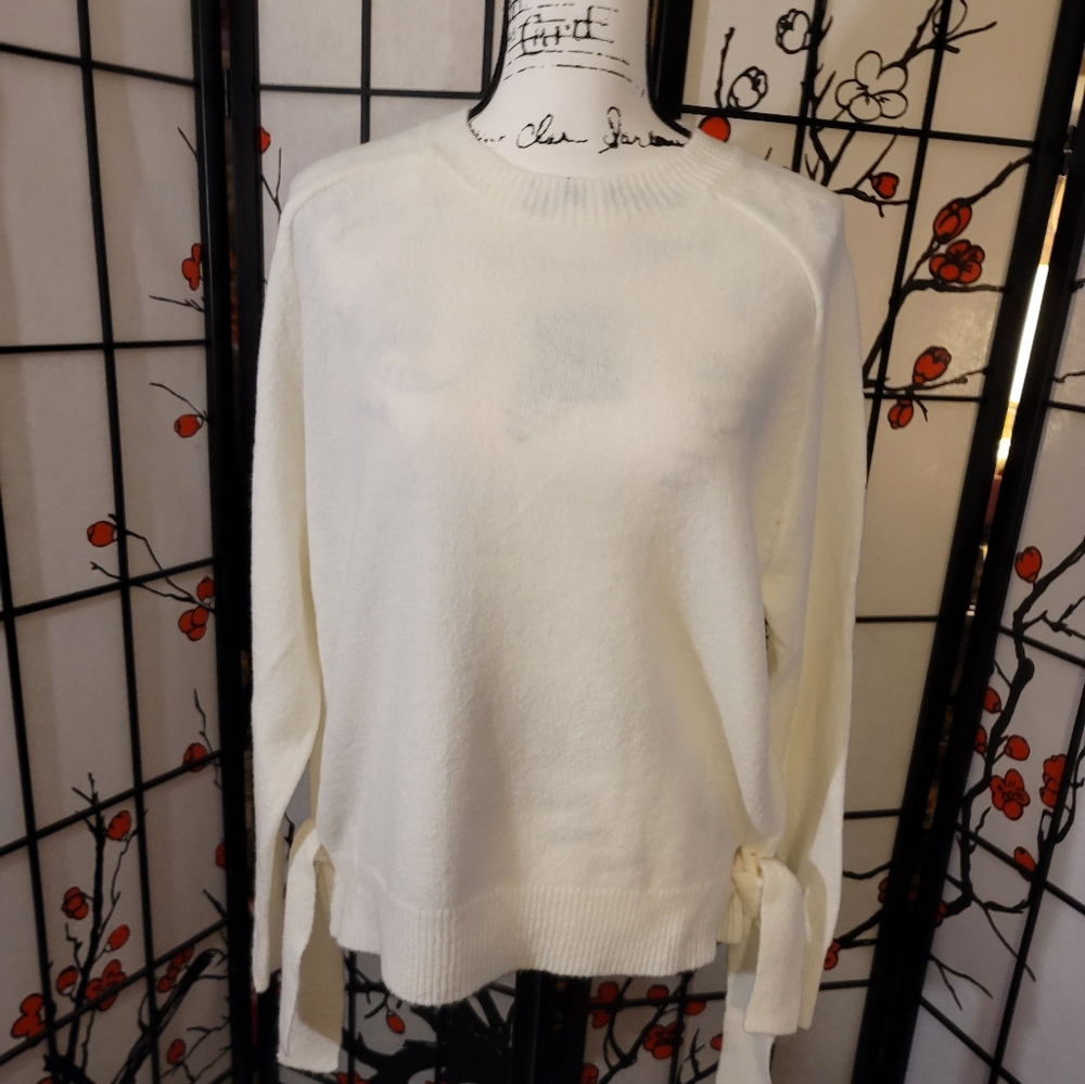 NEW TAGS ON "HOOKED UP BY I.O.T. SOFT FUZZY LADIES KNIT CARDIGAN - Picture 1 of 12